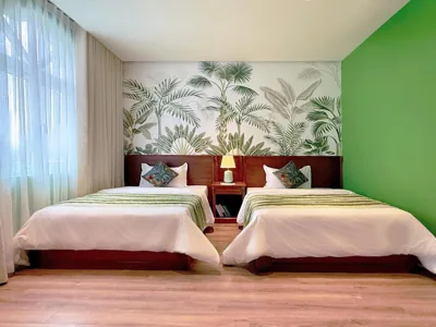 Deluxe Twin Room — Amana Hotel Airport